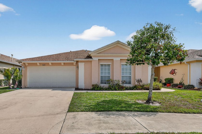 Welcome home to Lake Forest in St. Lucie West, Port St. Lucie - Beach Home for sale in Port Saint Lucie, Florida on Beachhouse.com
