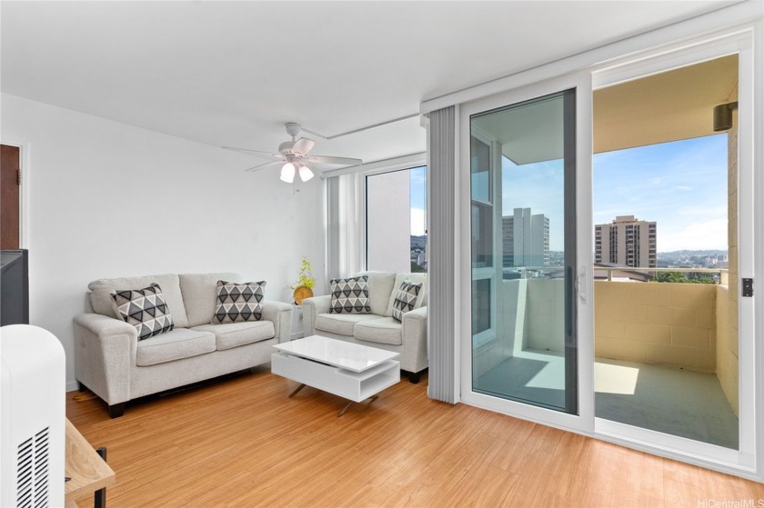 This is a very unique apartment that was remodeled in 2021, and - Beach Condo for sale in Honolulu, Hawaii on Beachhouse.com