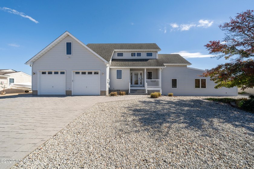 Bright & Open waterfront on an oversized 100' X 100' Lot - Beach Home for sale in Forked River, New Jersey on Beachhouse.com