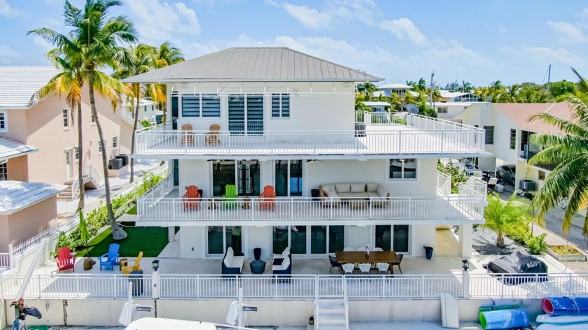 A treasure awaits in Key Largo. Welcome to this newly remodeled - Beach Home for sale in Key Largo, Florida on Beachhouse.com