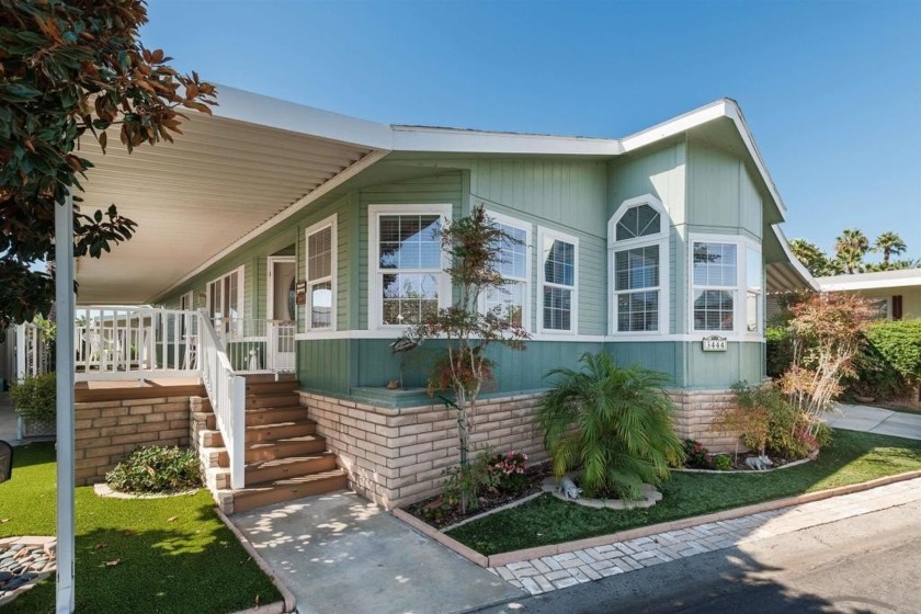 Beautifully appointed home nestled in Carlsbad's exclusive 55+ - Beach Home for sale in Carlsbad, California on Beachhouse.com