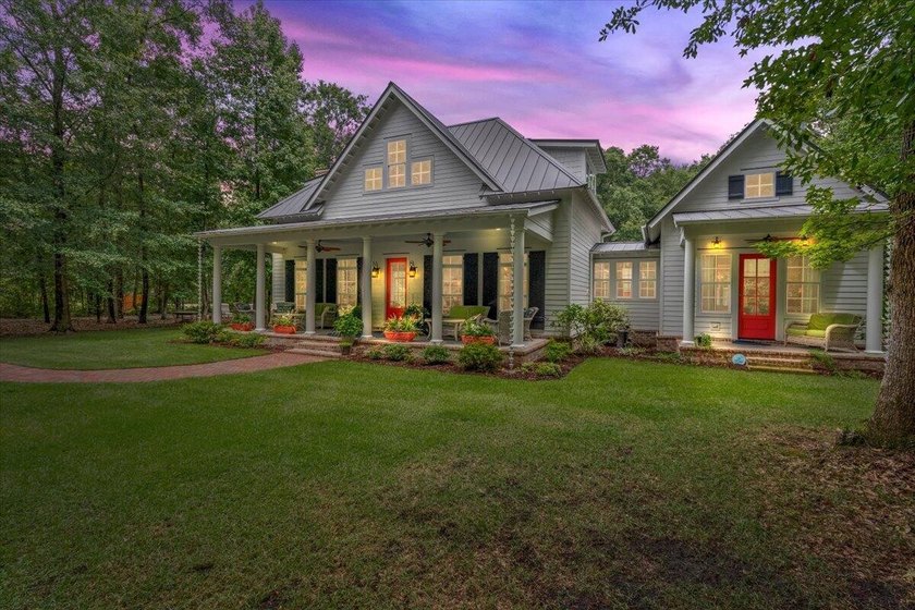 An incomparable Southern Retreat nestled on 1.84 acres in the - Beach Home for sale in Johns Island, South Carolina on Beachhouse.com
