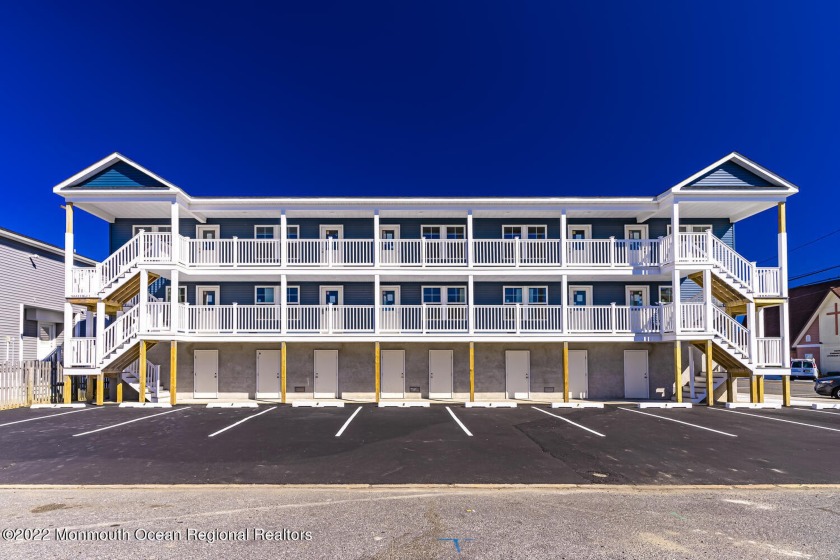 FEATURED LISTING..Brand new condo only one block to the beach - Beach Condo for sale in Lavallette, New Jersey on Beachhouse.com