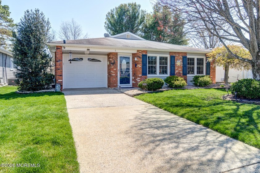 Exceptional Hawthorne model completely remodeled with custom - Beach Home for sale in Brick, New Jersey on Beachhouse.com