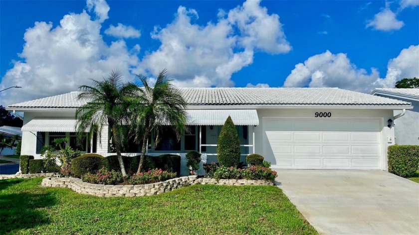 This well maintained Gormay model SINGLE FAMILY HOME, rests on a - Beach Condo for sale in Pinellas Park, Florida on Beachhouse.com