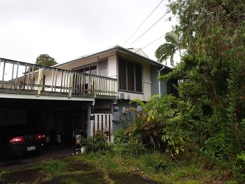 So much potential in this two story home located at the top of a - Beach Home for sale in Hilo, Hawaii on Beachhouse.com