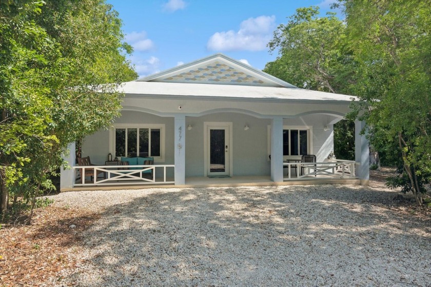 Welcome home to the beautiful Florida Keys AND this gorgeous - Beach Home for sale in Key Largo, Florida on Beachhouse.com