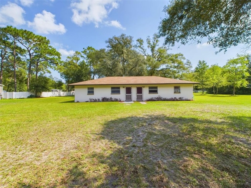 Investor Opportunity! This duplex offers a fantastic opportunity - Beach Home for sale in Yulee, Florida on Beachhouse.com