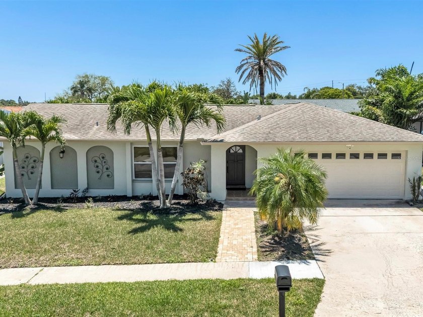 Under contract-accepting backup offers. A beautifully updated - Beach Home for sale in Largo, Florida on Beachhouse.com