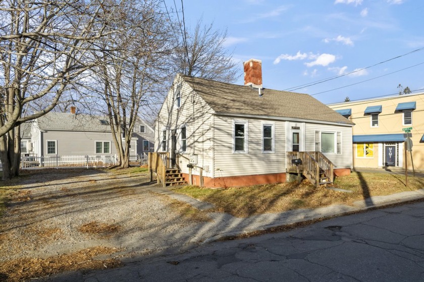 Nestled in the heart of downtown Brunswick, this charming Cape - Beach Home for sale in Brunswick, Maine on Beachhouse.com