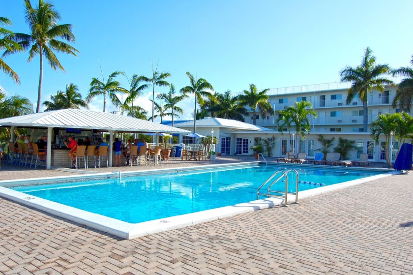 Cheapest condo in Skip Jacks. Top floor. Pool ,Tiki Bar - Beach Condo for sale in Marathon, Florida on Beachhouse.com