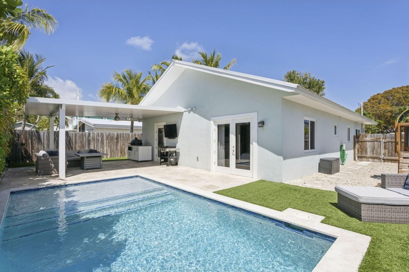 THIS IS WHAT YOU HAVE BEEN WAITING FOR! Freshly renovated and - Beach Home for sale in Plantation Key, Florida on Beachhouse.com