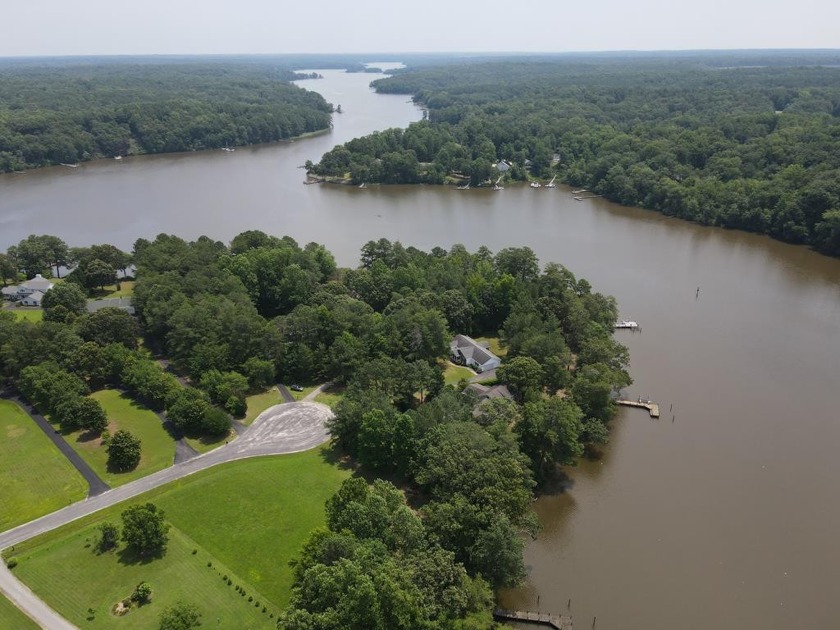 GREAT WATERFRONT LOT ON THE GREAT WICOMICO RIVER. Level building - Beach Lot for sale in Reedville, Virginia on Beachhouse.com