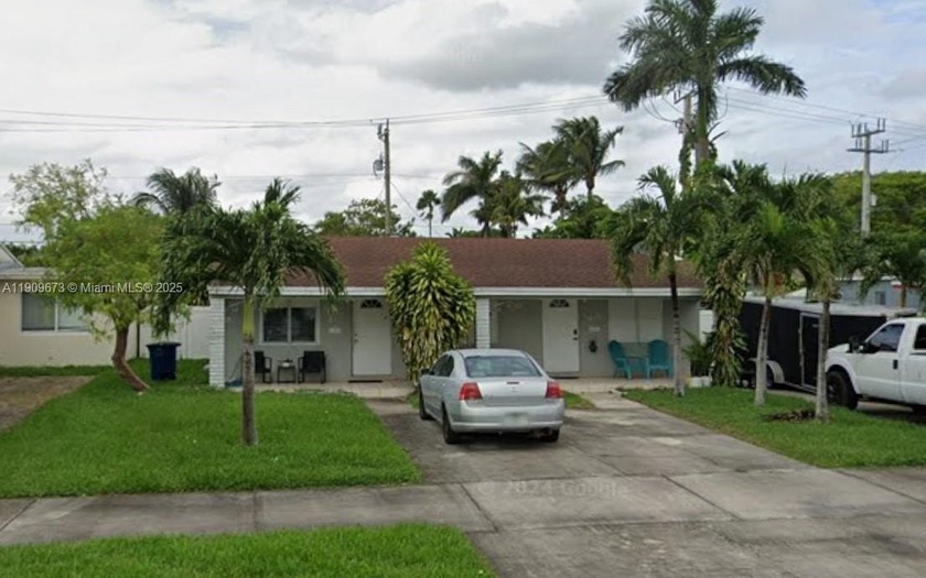 Great investment opportunity in a great location. DO NOT DISTURB - Beach Townhome/Townhouse for sale in Hallandale Beach, Florida on Beachhouse.com