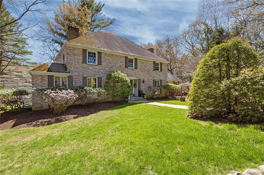 Welcome to 1340 Waterford Drive in the highly desirable - Beach Home for sale in East Greenwich, Rhode Island on Beachhouse.com