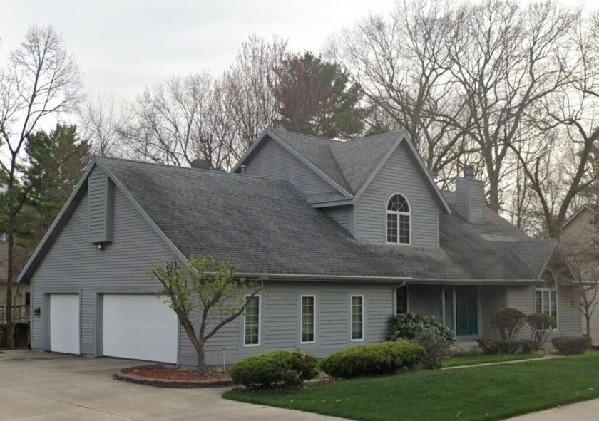 Beautiful 2-story home located in the highly sought-after Mona - Beach Home for sale in Norton Shores, Michigan on Beachhouse.com