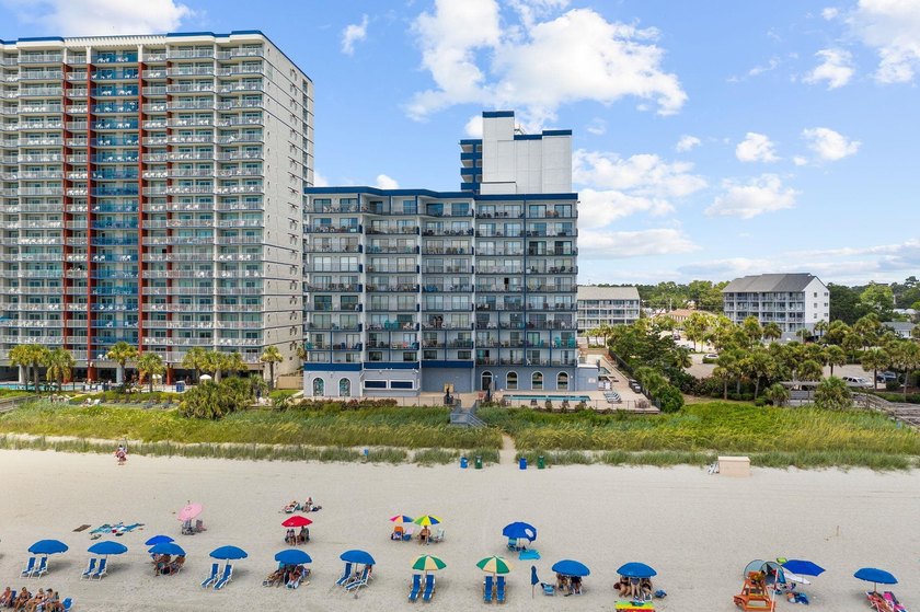 2 BEDROOM/2 FULL BATHS ON THE BEACH!!! Escape to this beautiful - Beach Condo for sale in Myrtle Beach, South Carolina on Beachhouse.com