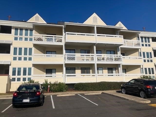 1st Floor End unit comes completely furnished including washer - Beach Condo for sale in North Myrtle Beach, South Carolina on Beachhouse.com