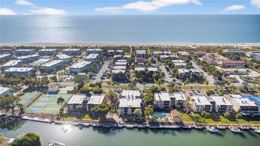 Coastal Canal-Front Living at Its Finest in Sanibel Moorings! - Beach Condo for sale in Sanibel, Florida on Beachhouse.com