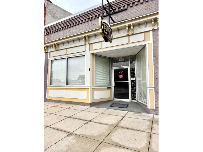 Retail Opportunity in Historic Downtown Manistee Prime retail - Beach Commercial for sale in Manistee, Michigan on Beachhouse.com