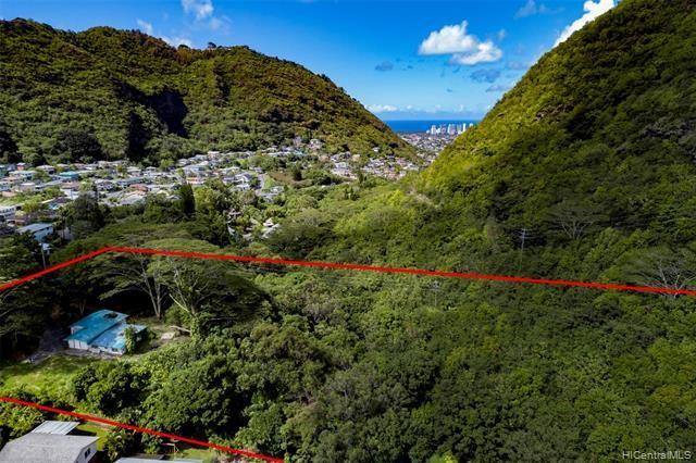 Discover this tranquil large parcel development opportunity in - Beach Home for sale in Honolulu, Hawaii on Beachhouse.com
