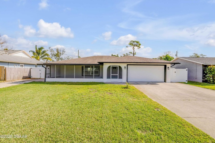 Your dream home is waiting in beautiful New Smyrna Beach! This - Beach Home for sale in New Smyrna Beach, Florida on Beachhouse.com