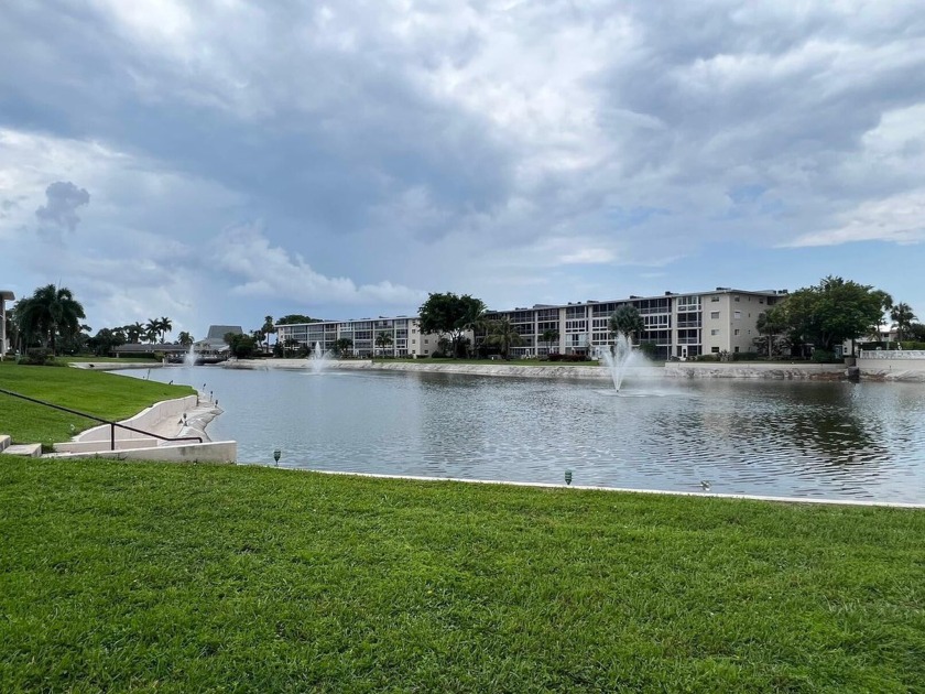 We welcome you to preview this beautiful, well maintained home - Beach Condo for sale in Lake Worth, Florida on Beachhouse.com