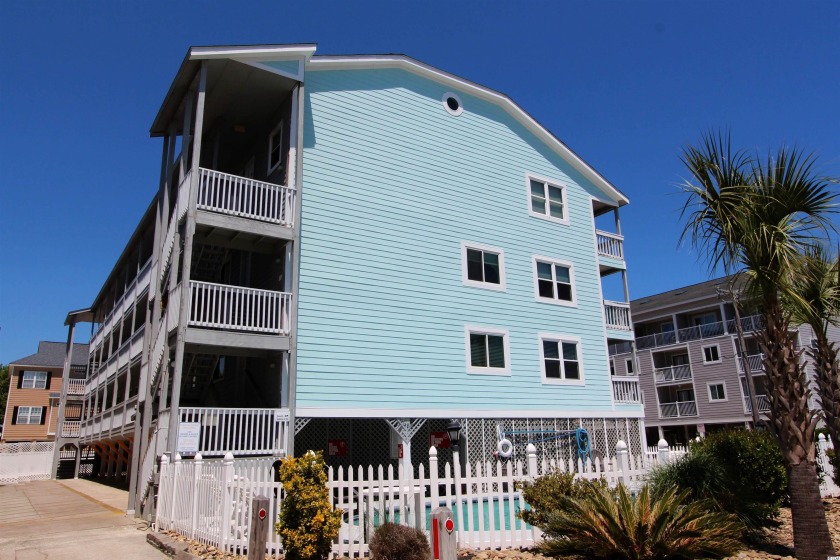 This fully-furnished two-bedroom condo has been recently - Beach Condo for sale in Murrells Inlet, South Carolina on Beachhouse.com