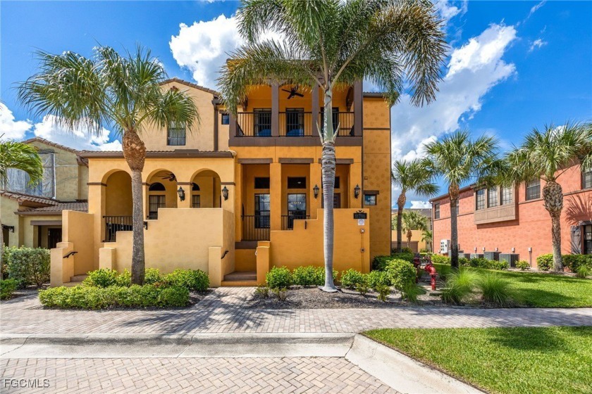 Beautiful sought after Santa Barbara model in award winning - Beach Townhome/Townhouse for sale in Fort Myers, Florida on Beachhouse.com
