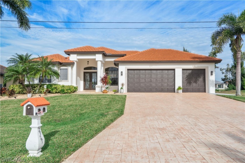 This is true Florida living!!! Beautiful Custom Built, Gulf - Beach Home for sale in Cape Coral, Florida on Beachhouse.com