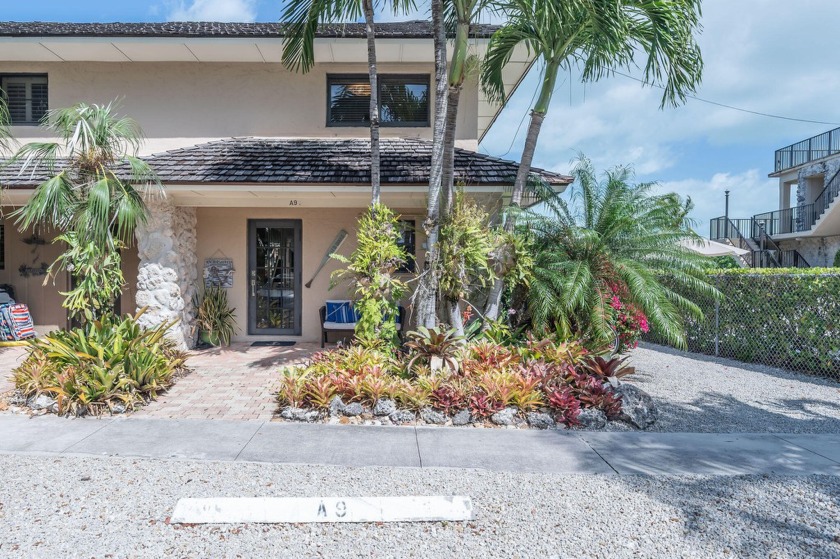 Beautifully remodeled CORNER UNIT Town home in a spectacular - Beach Home for sale in Key Largo, Florida on Beachhouse.com