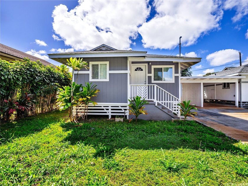 Tucked away in the heart of Wahiawa, this charming 2-bedroom - Beach Home for sale in Wahiawa, Hawaii on Beachhouse.com