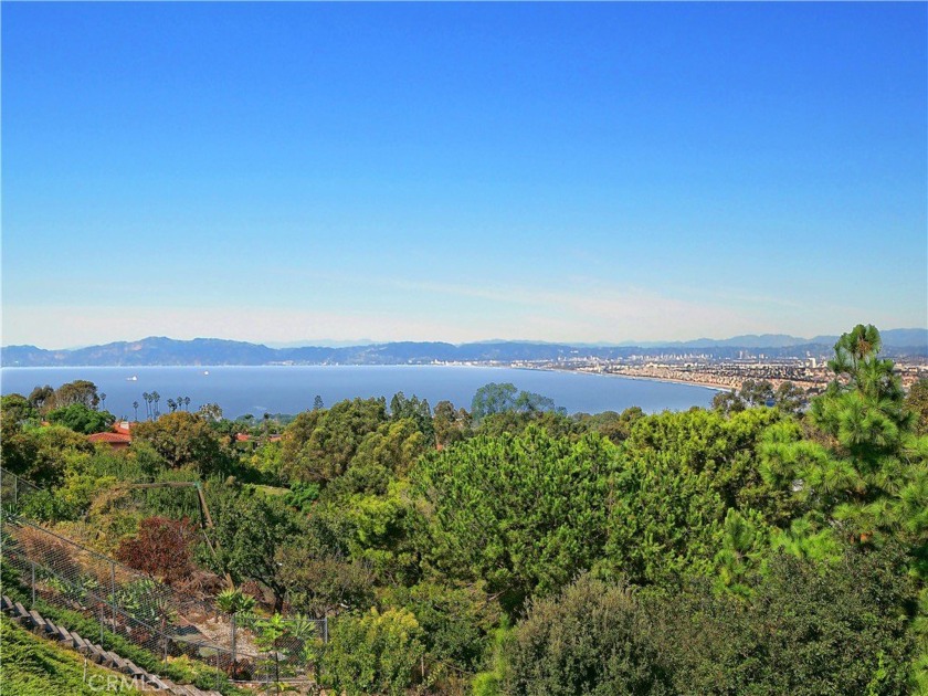 This one-level home offers panoramic views from the city lights - Beach Home for sale in Rancho Palos Verdes, California on Beachhouse.com