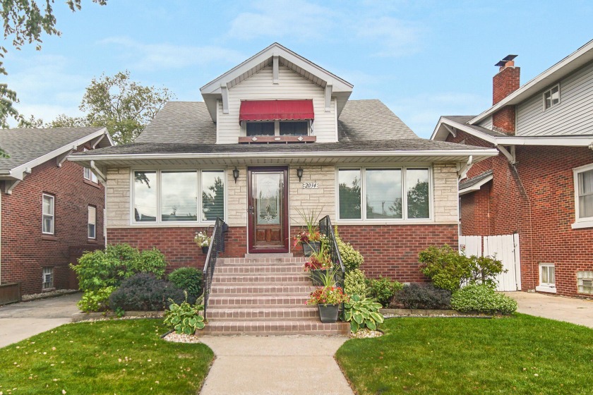 Stop the car, your search is over.  This 5 bedroom, 3 bath home - Beach Home for sale in Whiting, Indiana on Beachhouse.com