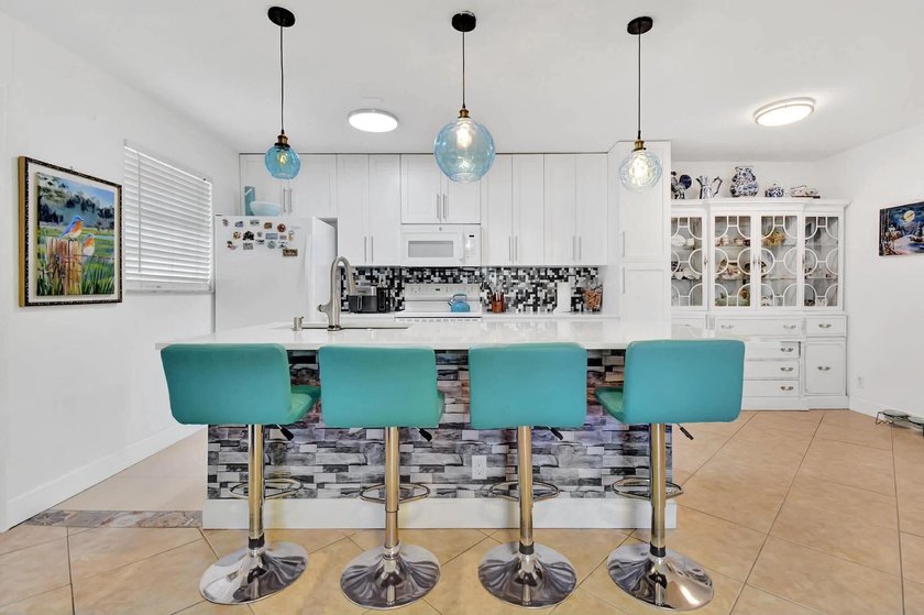 Stunning fully updated 2-bedroom, 2-bath villa with Florida room - Beach Home for sale in Delray Beach, Florida on Beachhouse.com