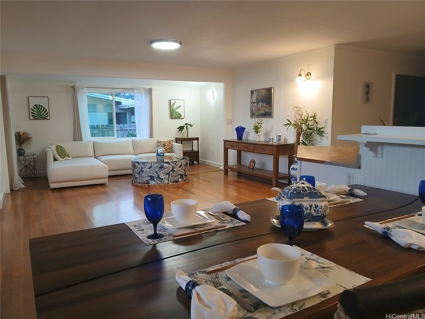 SELLER FINANCING AVAILABLE. Highly desirable Kailua location - Beach Home for sale in Kailua, Hawaii on Beachhouse.com