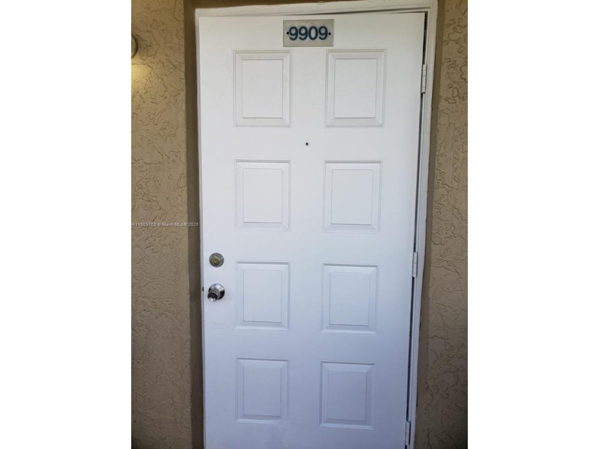 Great apartment 2 bedrooms and 2 baths condo unit located on the - Beach Condo for sale in Coral Springs, Florida on Beachhouse.com