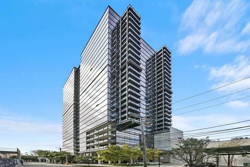 Prepare to be captivated by breathtaking, unobstructed skyline - Beach Condo for sale in Chicago, Illinois on Beachhouse.com