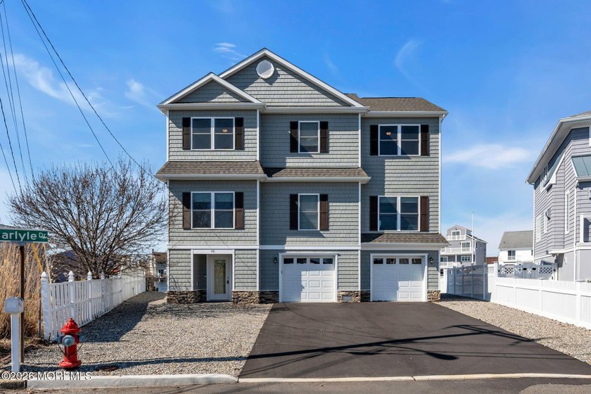 This 2 year old home is the dream shore home you have been - Beach Home for sale in Bayville, New Jersey on Beachhouse.com