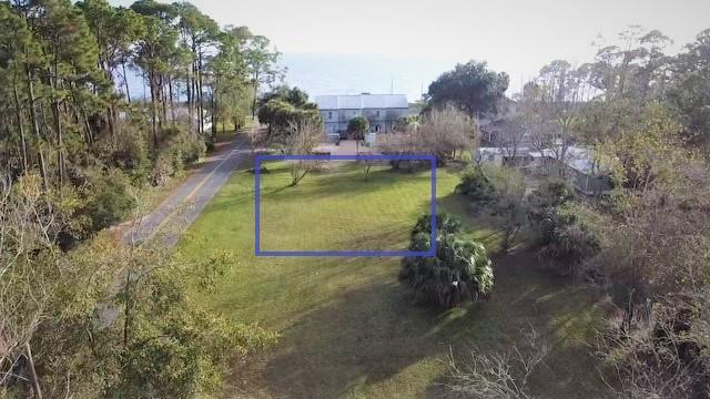 Here is your chance to own an estate sized parcel in - Beach Lot for sale in Apalachicola, Florida on Beachhouse.com