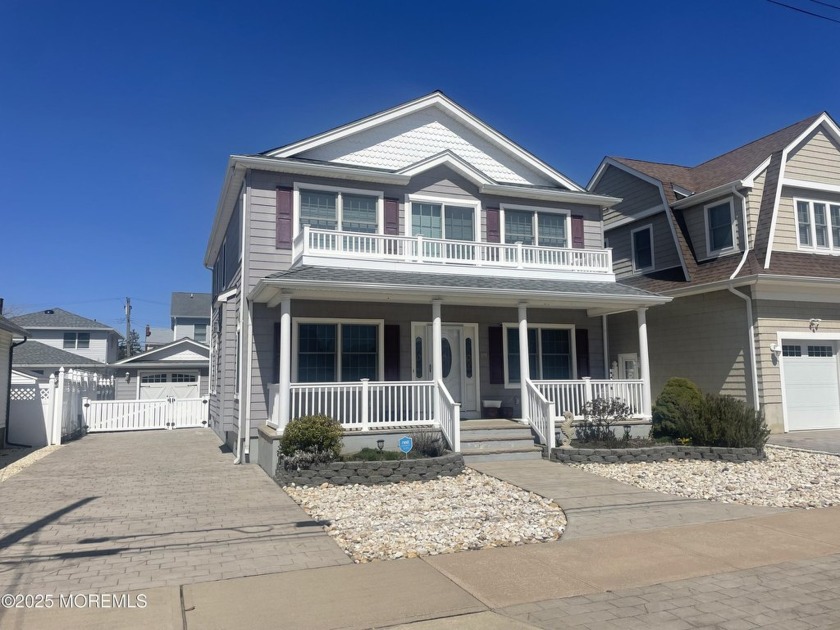 Stunning beach block home in Lavallette's coveted North End - Beach Home for sale in Lavallette, New Jersey on Beachhouse.com