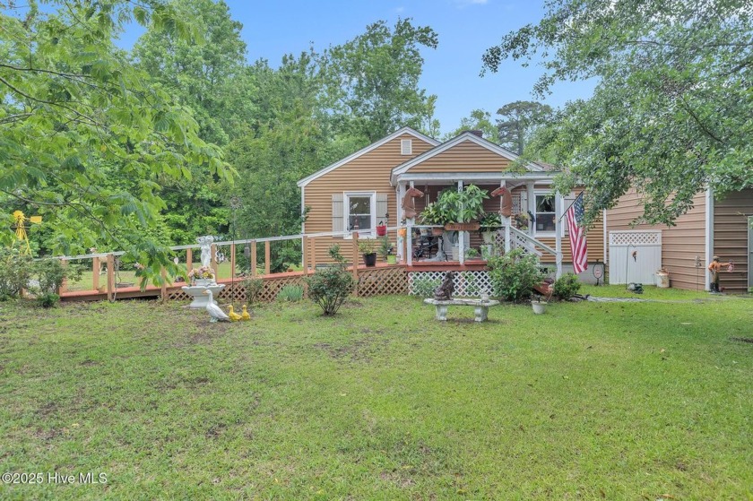 Discover the perfect blend of beach living and southern charm! - Beach Home for sale in Morehead City, North Carolina on Beachhouse.com