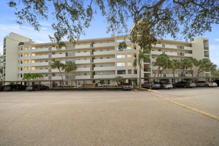 COMFORTABLE, SPACIOUS, LOW MAINTENANCE, 2 BED / 2 FULL BATH, 2nd - Beach Condo for sale in Largo, Florida on Beachhouse.com