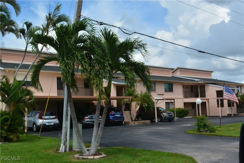 Breathtaking Canal-Front Condo Living! Enjoy the ultimate - Beach Condo for sale in Cape Coral, Florida on Beachhouse.com