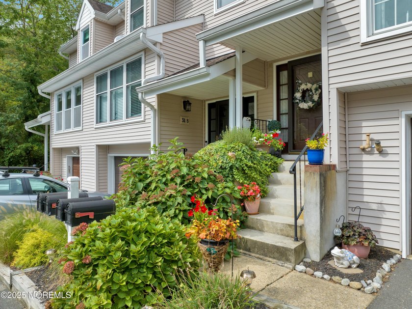 Meticulously maintained Laurel unit in the desirable Barclay - Beach Home for sale in Brielle, New Jersey on Beachhouse.com