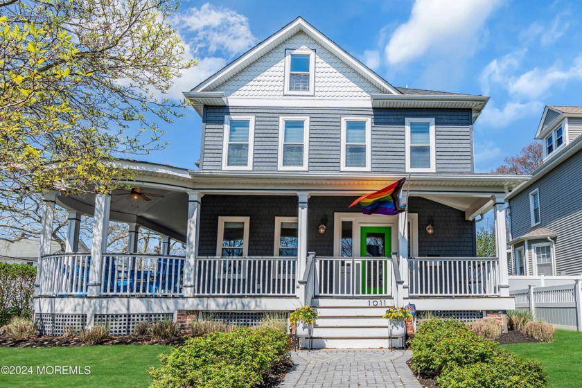 A stunning Victorian home, fully renovated with 5 bedrooms and 3 - Beach Home for sale in Asbury Park, New Jersey on Beachhouse.com