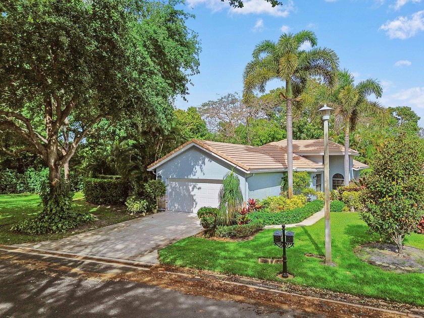 PRICED TO SELL! This 3-bedroom, 2-bath corner home with a - Beach Home for sale in Delray Beach, Florida on Beachhouse.com