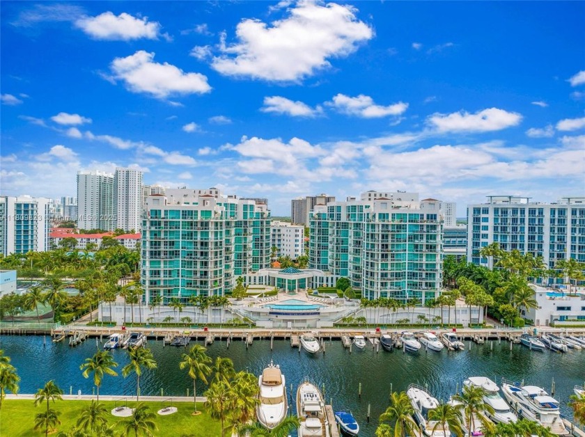 Spacious and modern, this 2-bedroom + den, 2.5-bath residence is - Beach Condo for sale in Aventura, Florida on Beachhouse.com