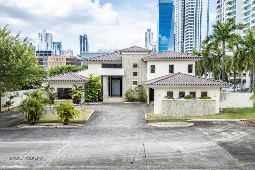 Luxury Residence in Paseo del Parque - Costa del Este

Two-Level - Beach Home for sale in Panama City,  on Beachhouse.com