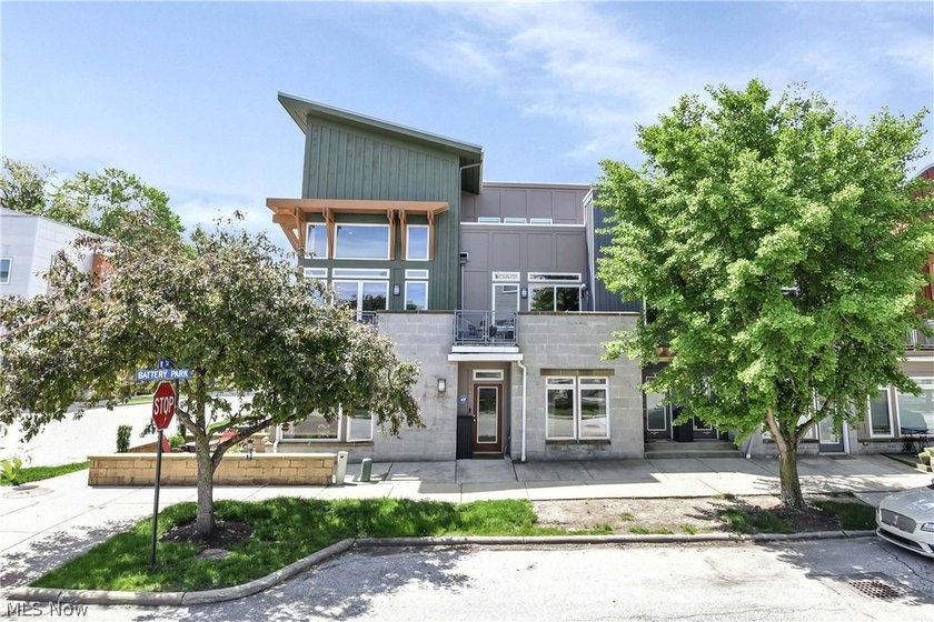 Prepare to be moved! One of the largest condos in the - Beach Condo for sale in Cleveland, Ohio on Beachhouse.com